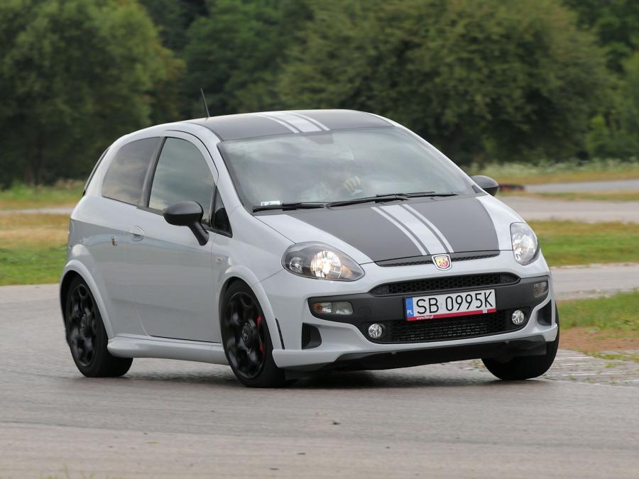  Abarth Punto SuperSport (199) 2012 года  (фото 21 из 32)